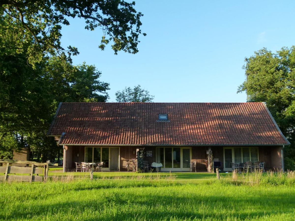 Peaceful Holiday Home With Roofed Terrace Geesteren  Exteriér fotografie